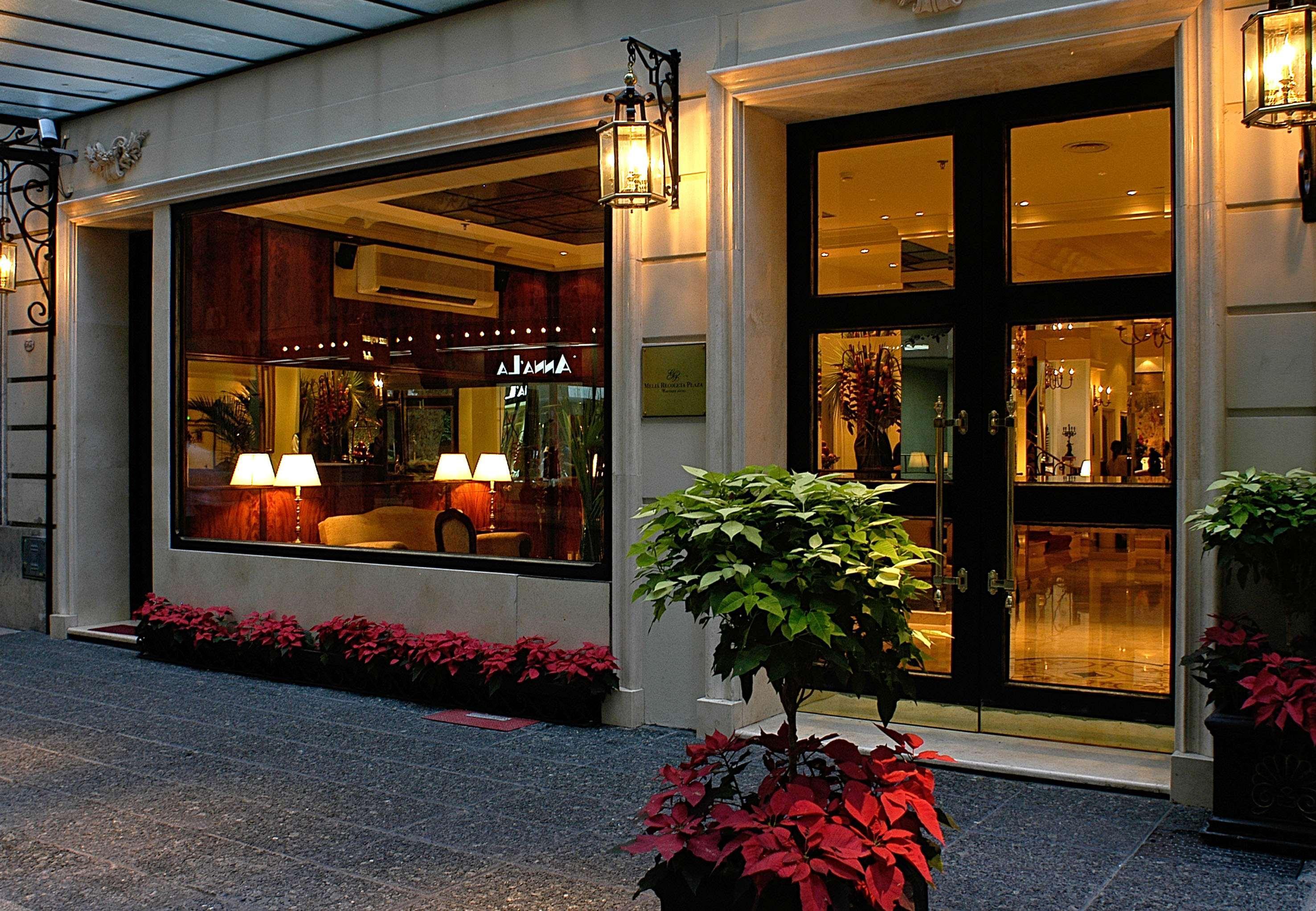 Melia Recoleta Plaza Hotel Buenos Aires Dış mekan fotoğraf The entrance to the hotel